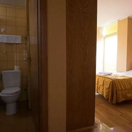 Hotel Skopje Otel Üsküp